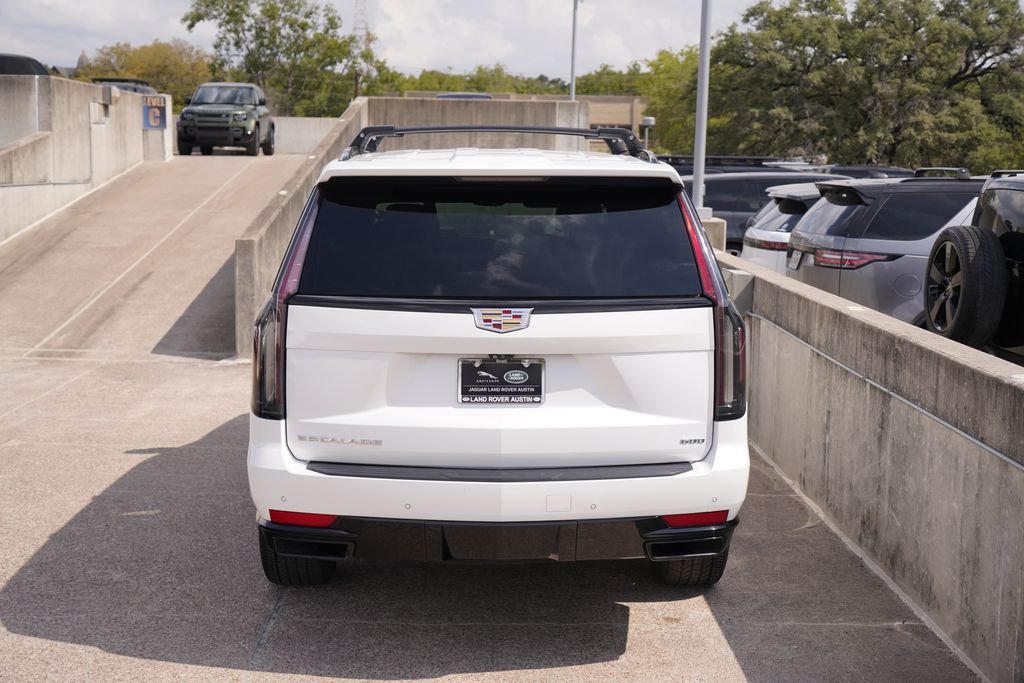 Used 2021 White Cadillac Sport image 8