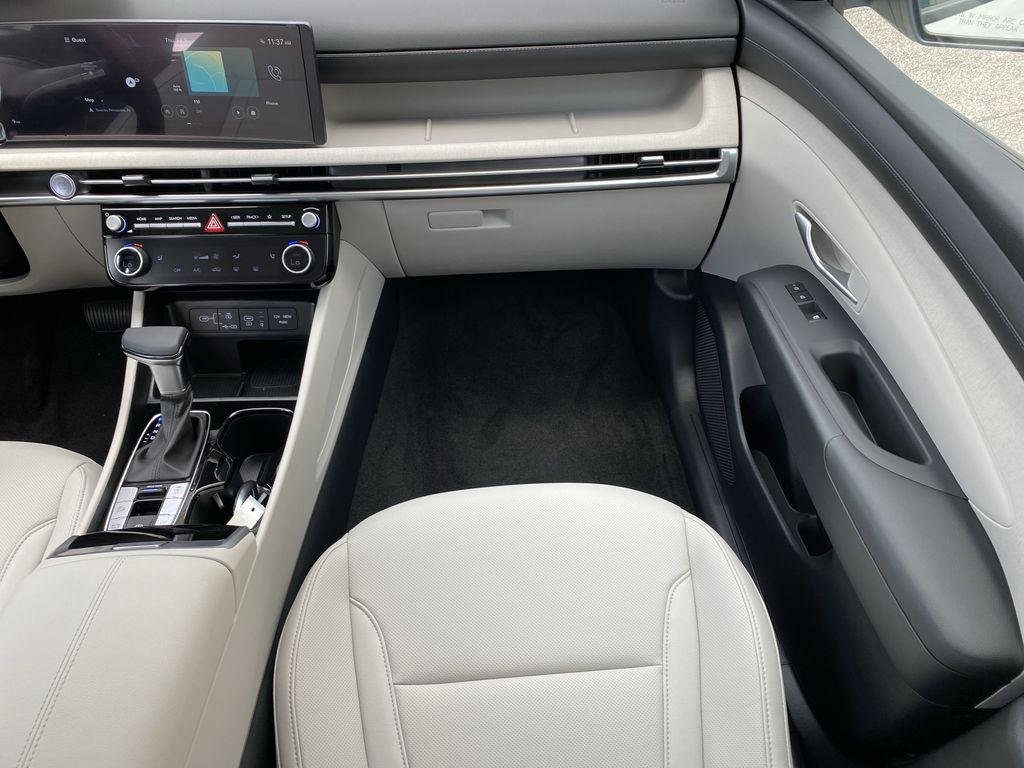 New 2026 White Pearl Hyundai SEL Premium FWD image 16