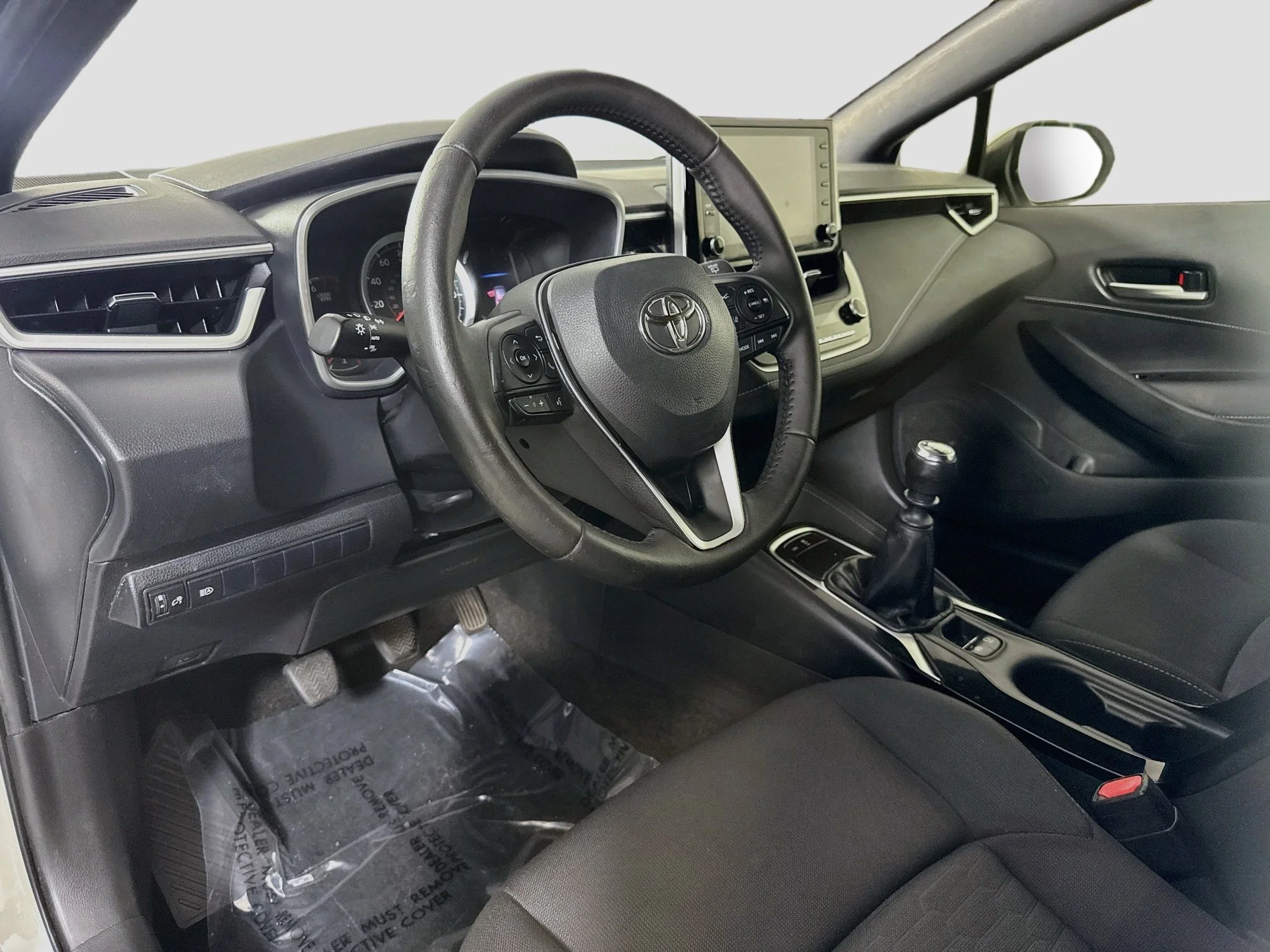 Used 2021 Wind Chill Pearl Toyota SE image 19