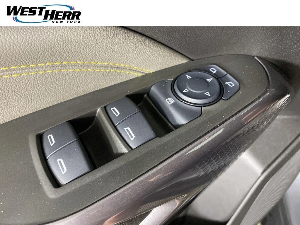 Used 2025 Sterling Gray Metallic Chevrolet FWD ACTIV image 12