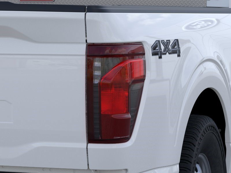 New 2026 Oxford White Ford XL image 22