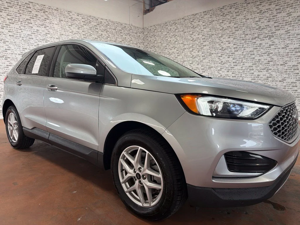 Used 2024 Silver Metallic Ford SEL image 1
