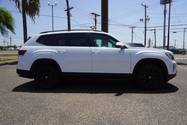 New 2026 Opal White Pearl Volkswagen 2.0T SE w/Technology image 4
