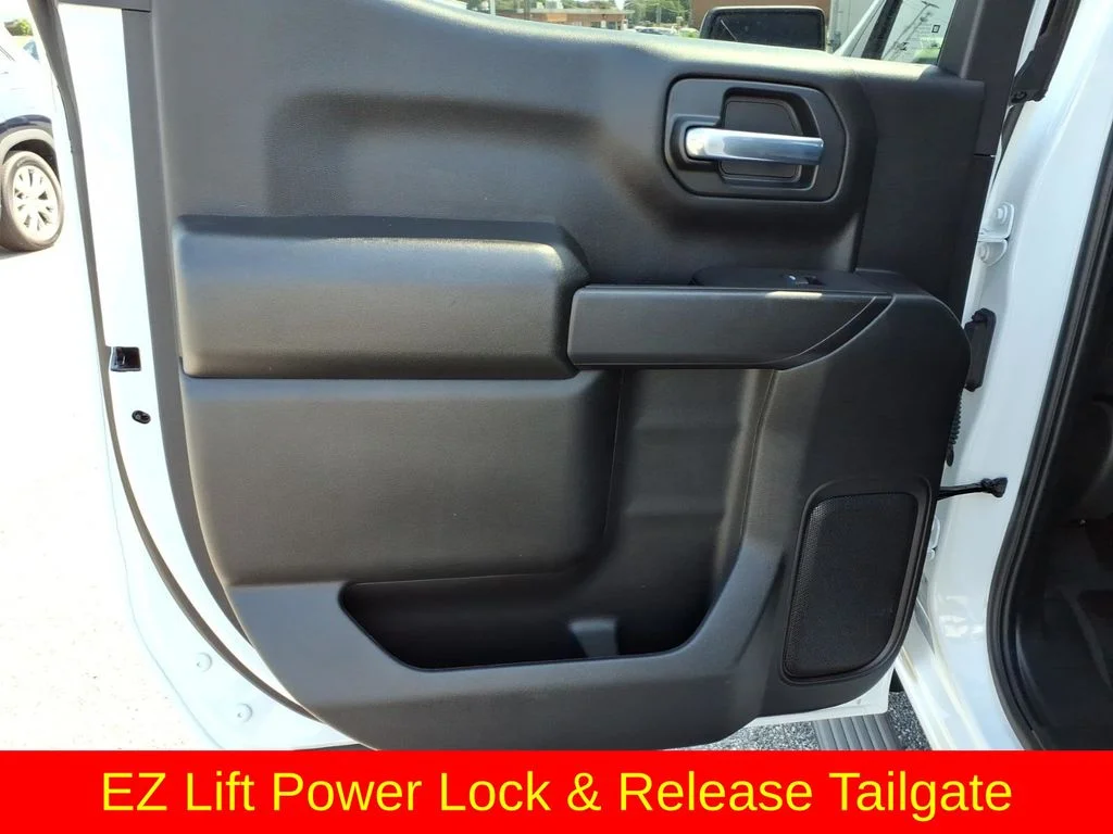 Used 2025 White Chevrolet Custom image 27