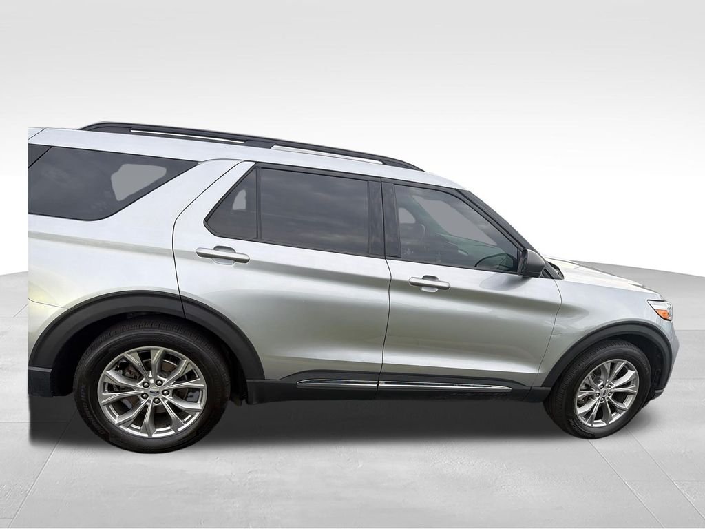 Used 2022 Silver Ford XLT image 6