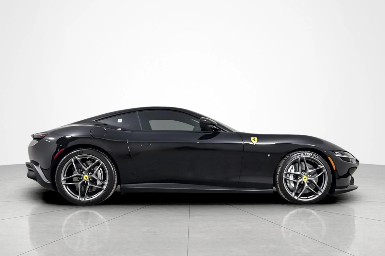 Used 2021 Nero Ferrari Coupe image 6