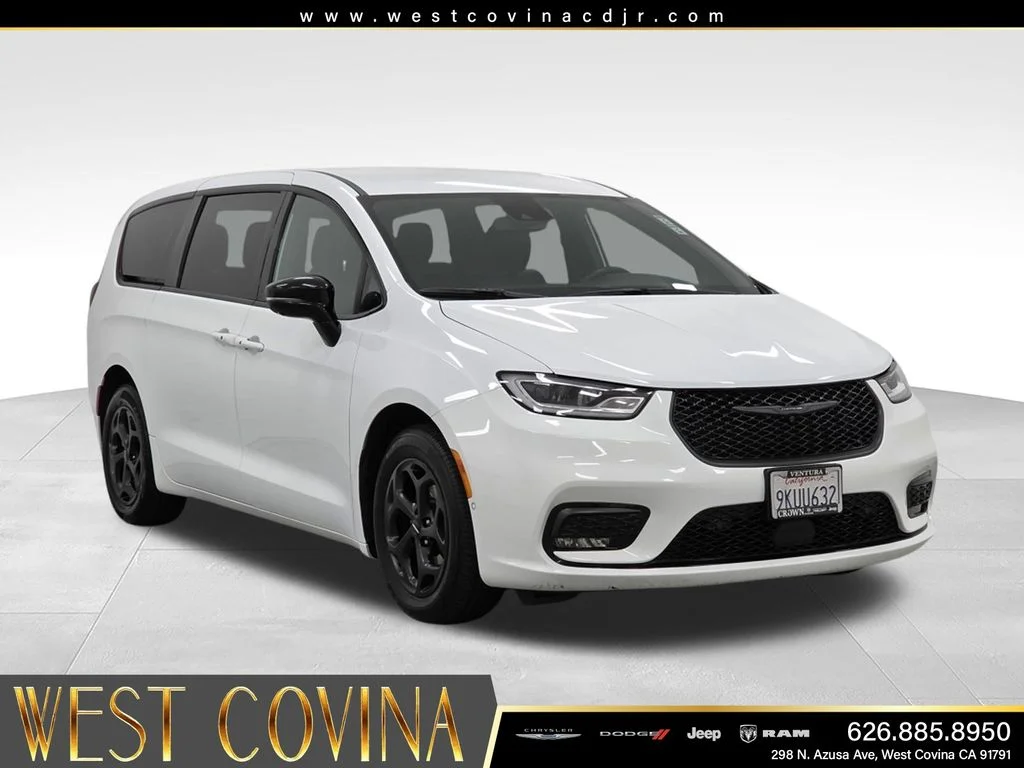2024 Chrysler Pacifica Hybrid Select S-Appearance PHEV's photo