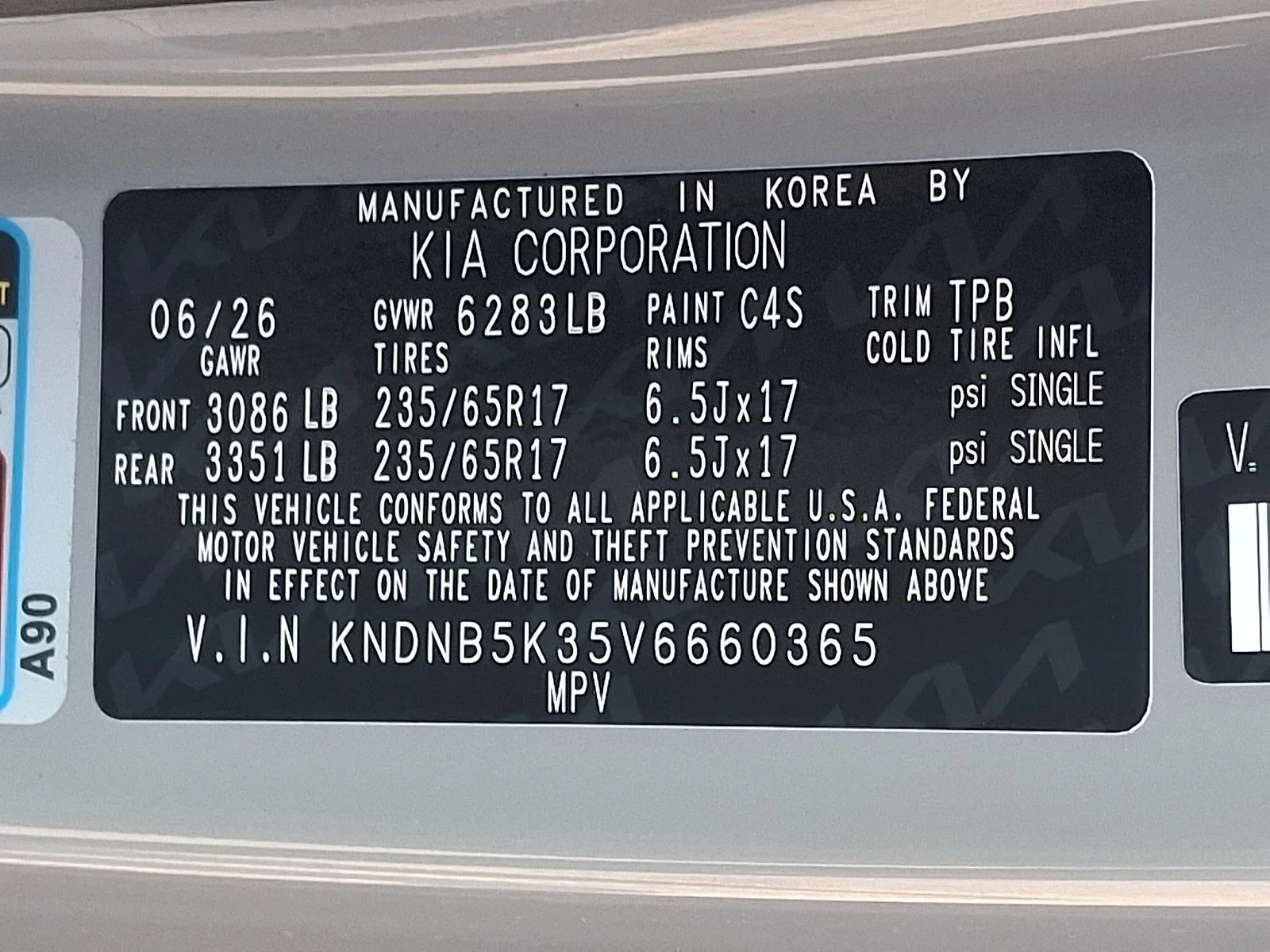 New 2027 White Kia LXS image 20