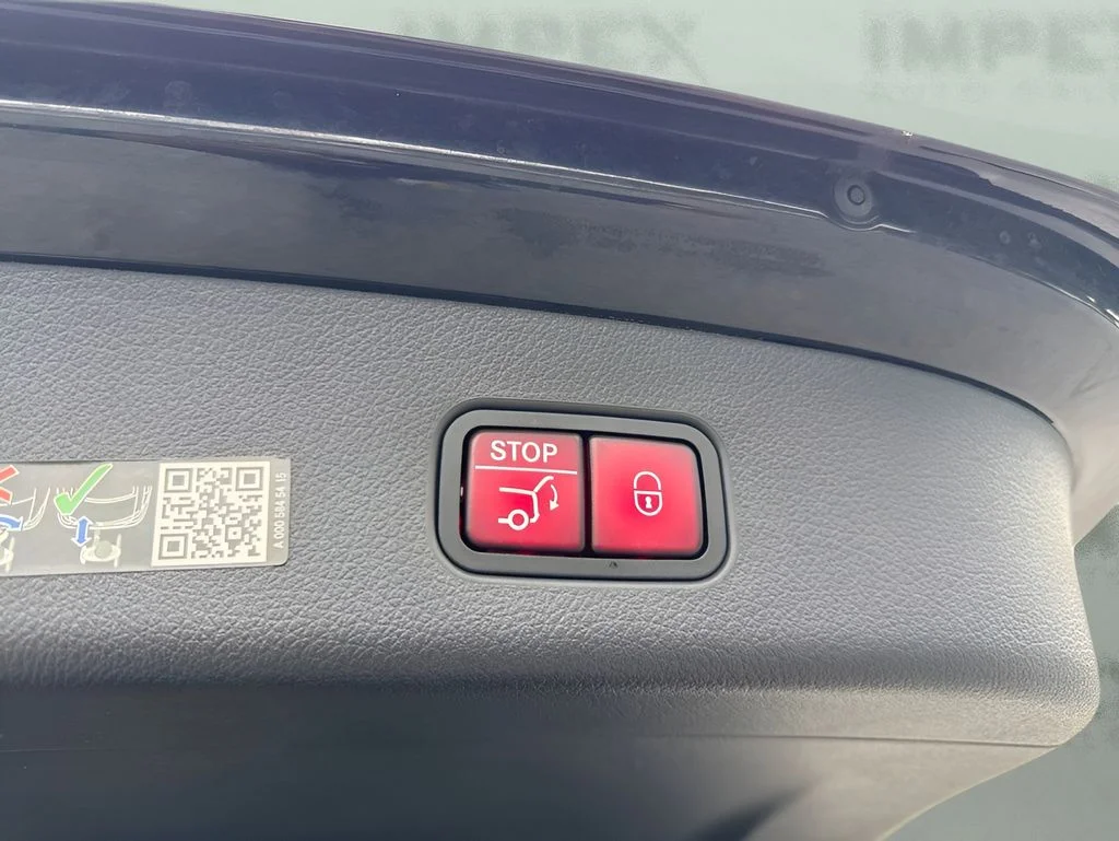 Used 2023 Black Mercedes-Benz GLC 300 image 28