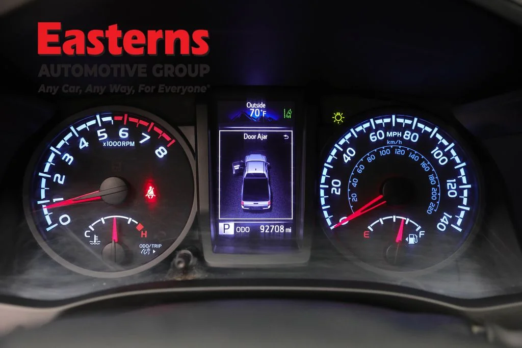 Used 2020 White Toyota SR image 17