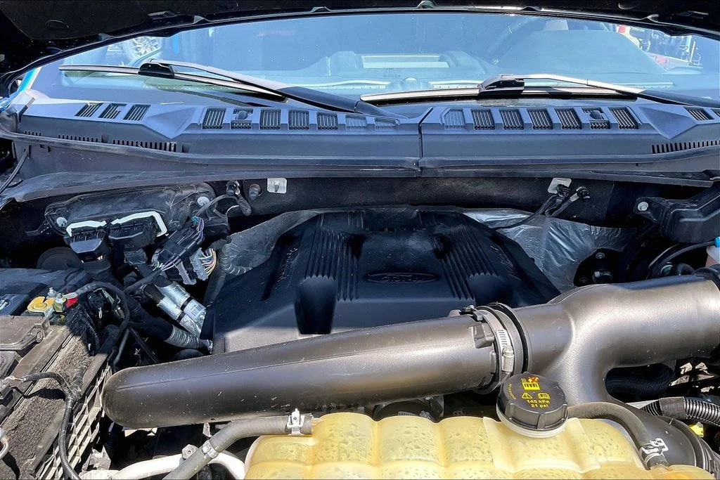 Used 2019  Ford XLT image 9