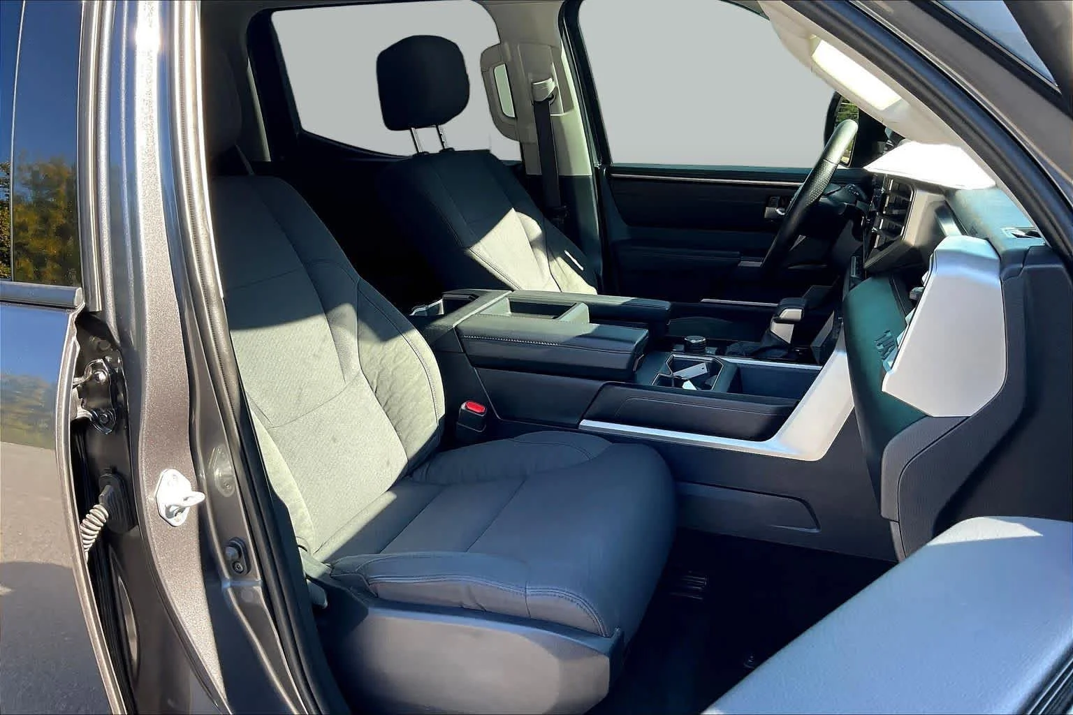 Used 2022 Magnetic Gray Metallic Toyota SR5 image 9