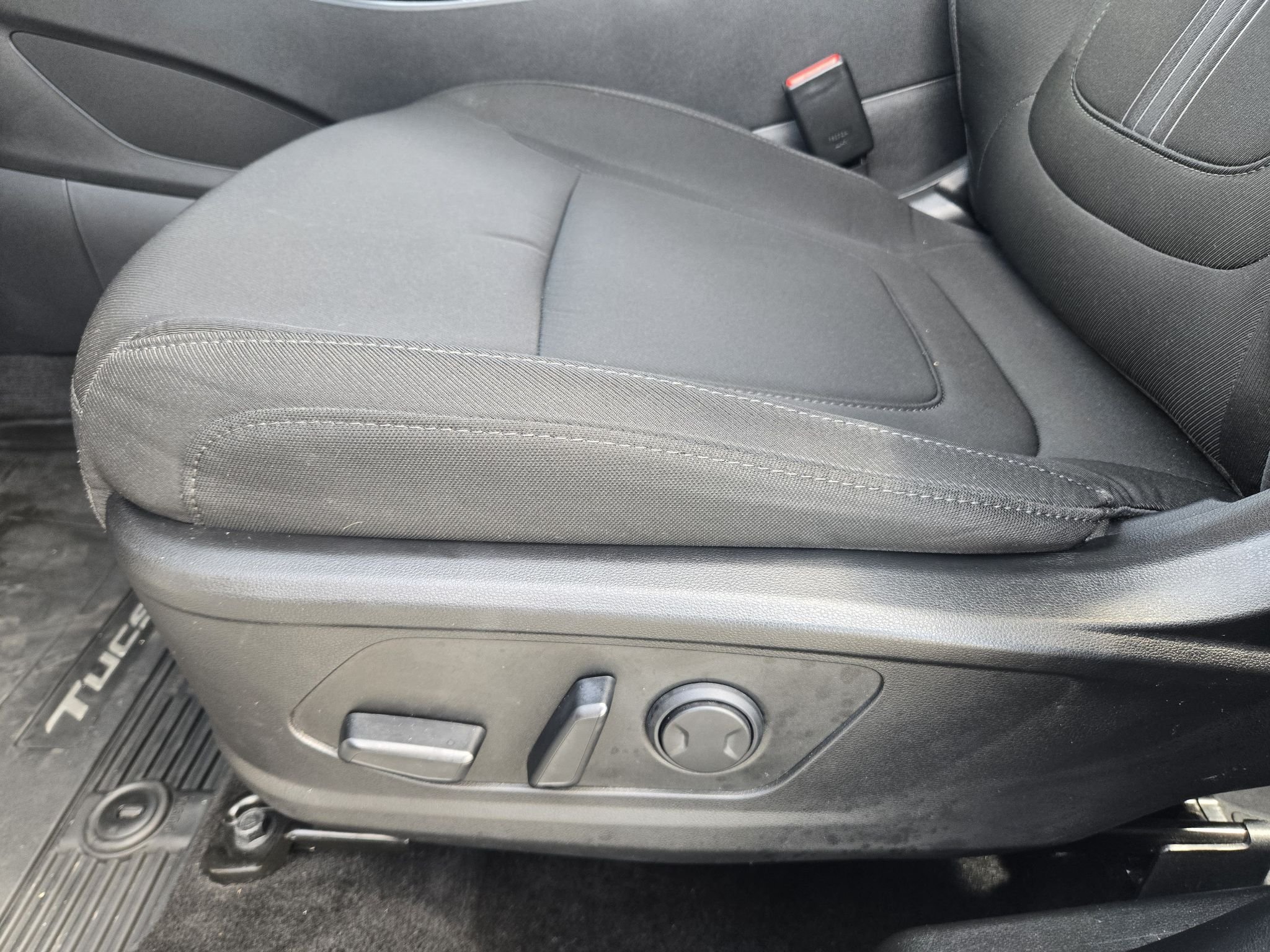 Used 2024 White Pearl Hyundai SEL image 24