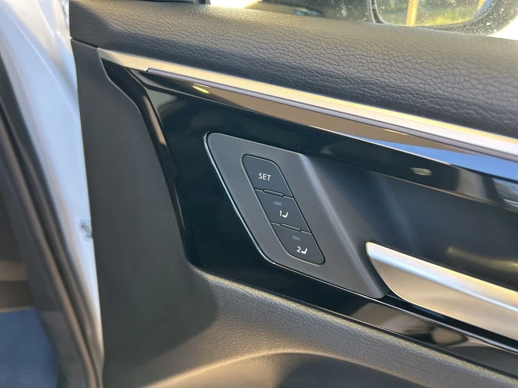 2025 Mitsubishi Outlander Plug-in Hybrid SEL Black Edition - Photo 29