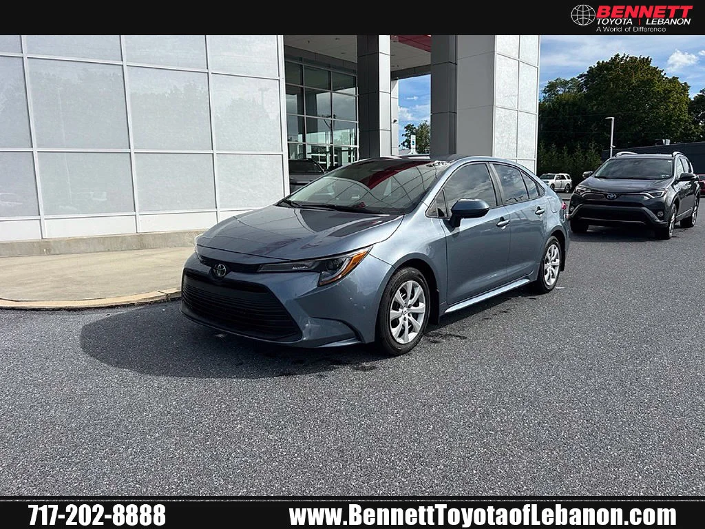 Certified Used 2025  Toyota LE image 1
