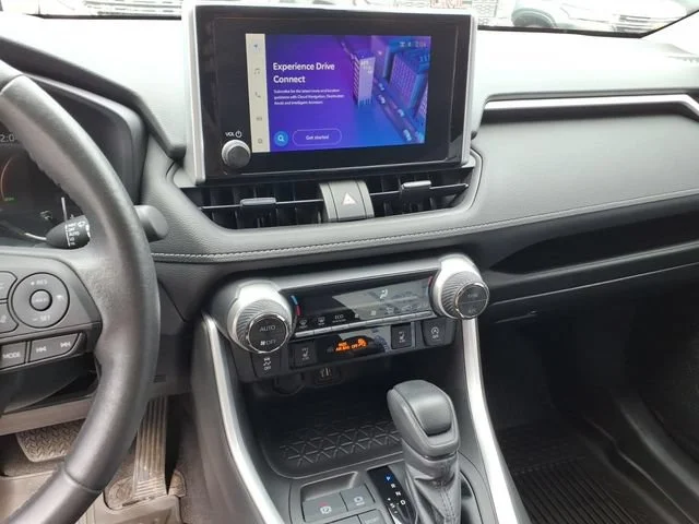 2023 Toyota RAV4 XLE - Photo 9
