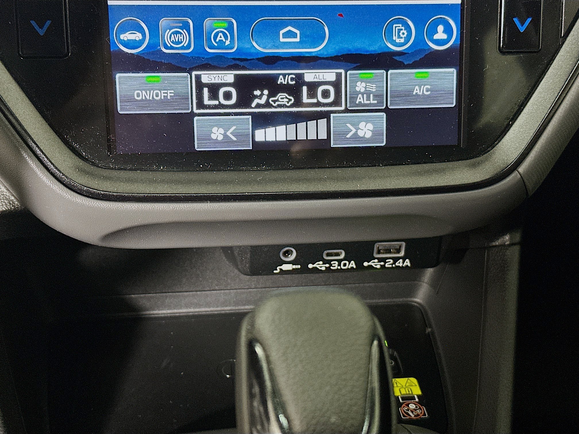 Used 2025 Sapphire Blue Pearl Subaru Limited image 23