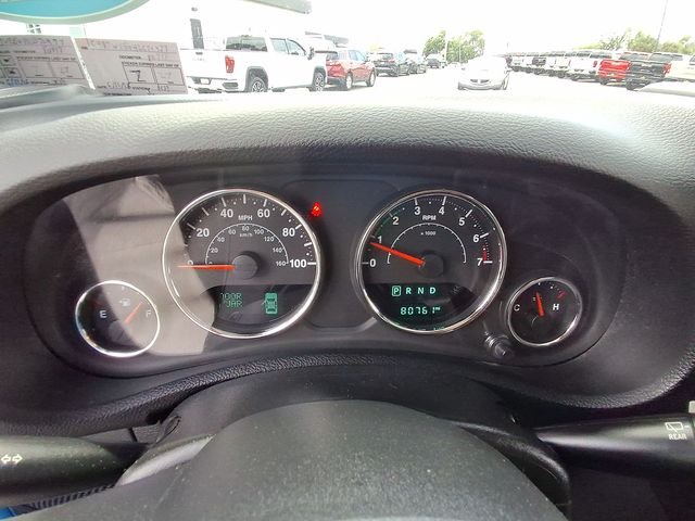 Used 2017  Jeep Unlimited Sahara image 18