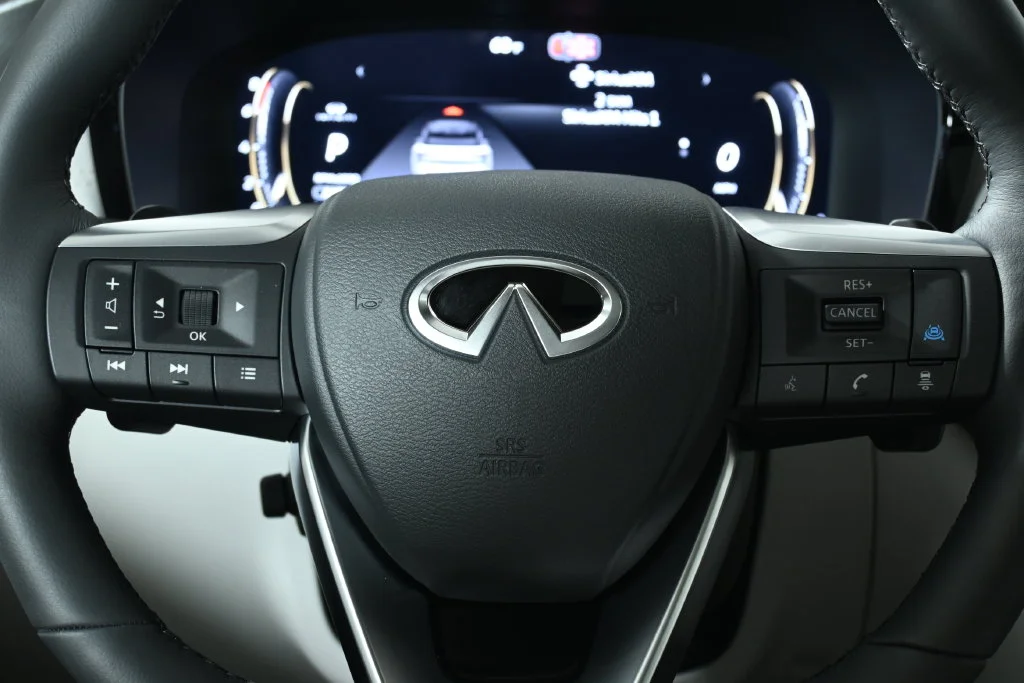 New 2027 White INFINITI LUXE image 18
