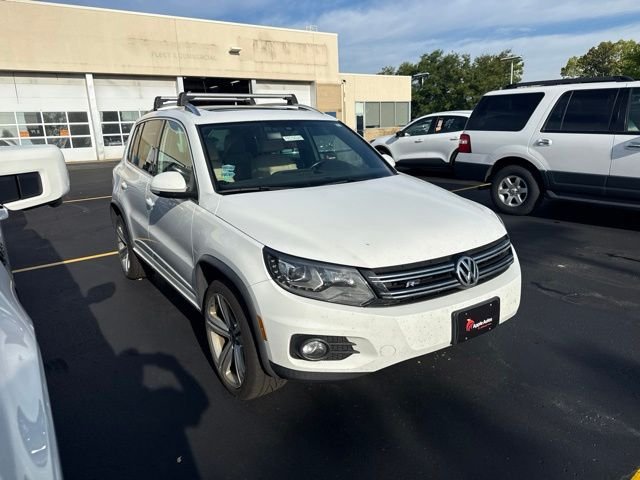 Used 2014 White Volkswagen R-Line image 1