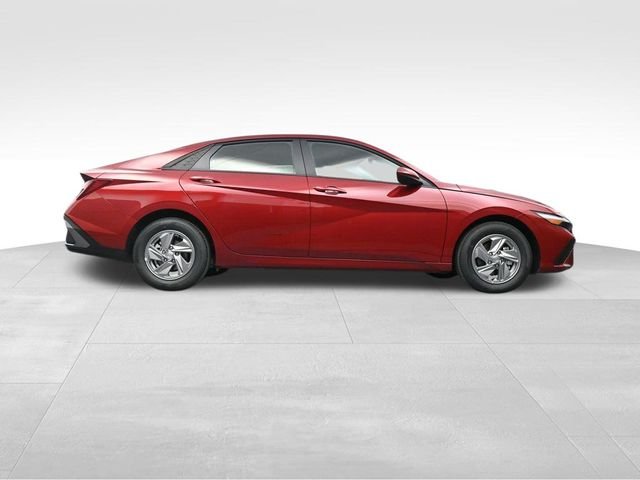 Certified Used 2026 Red Hyundai SE image 37