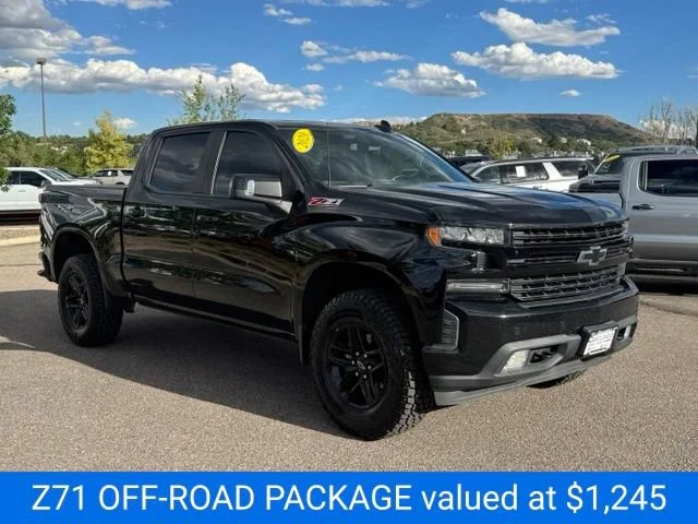 Certified Used 2020 BLACK Chevrolet RST image 9