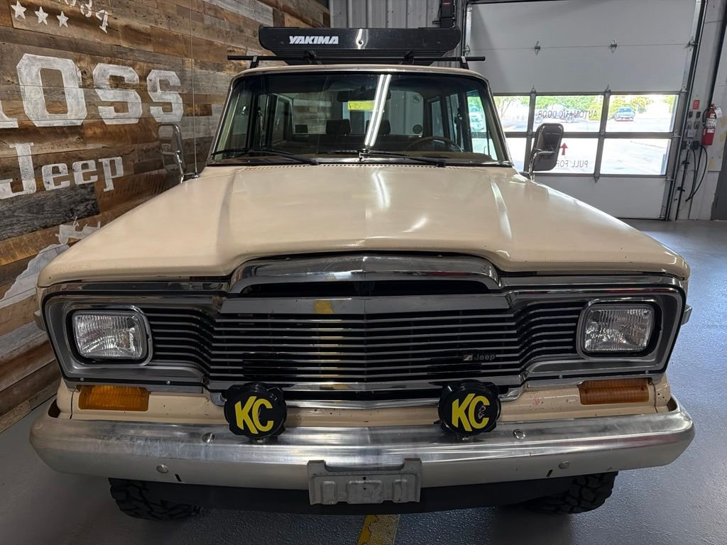Used 1985  Jeep Base image 5