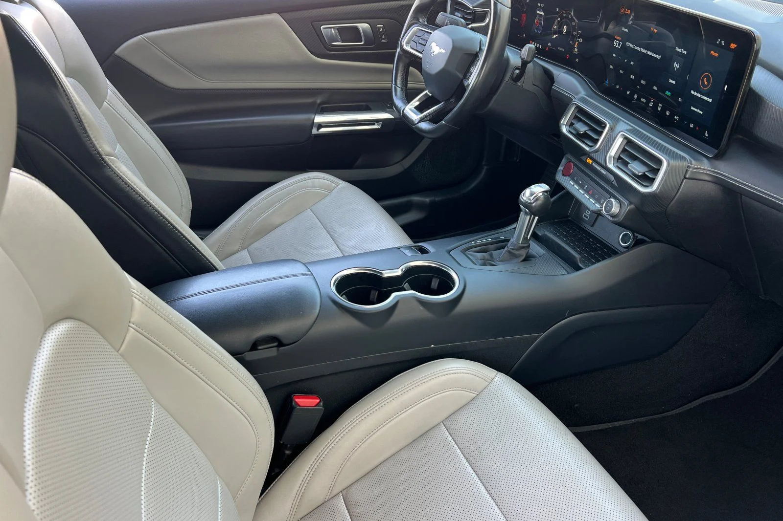 Used 2024 Blue Ford EcoBoost Premium image 16