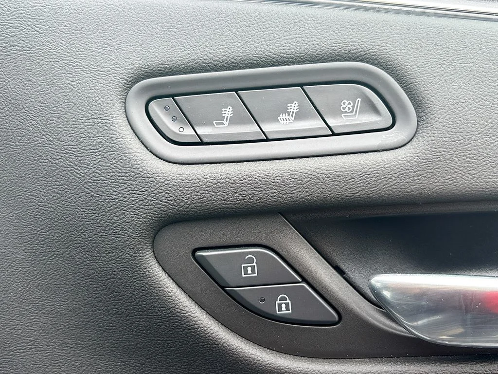 Used 2022 Steel Metallic Cadillac Sport image 31