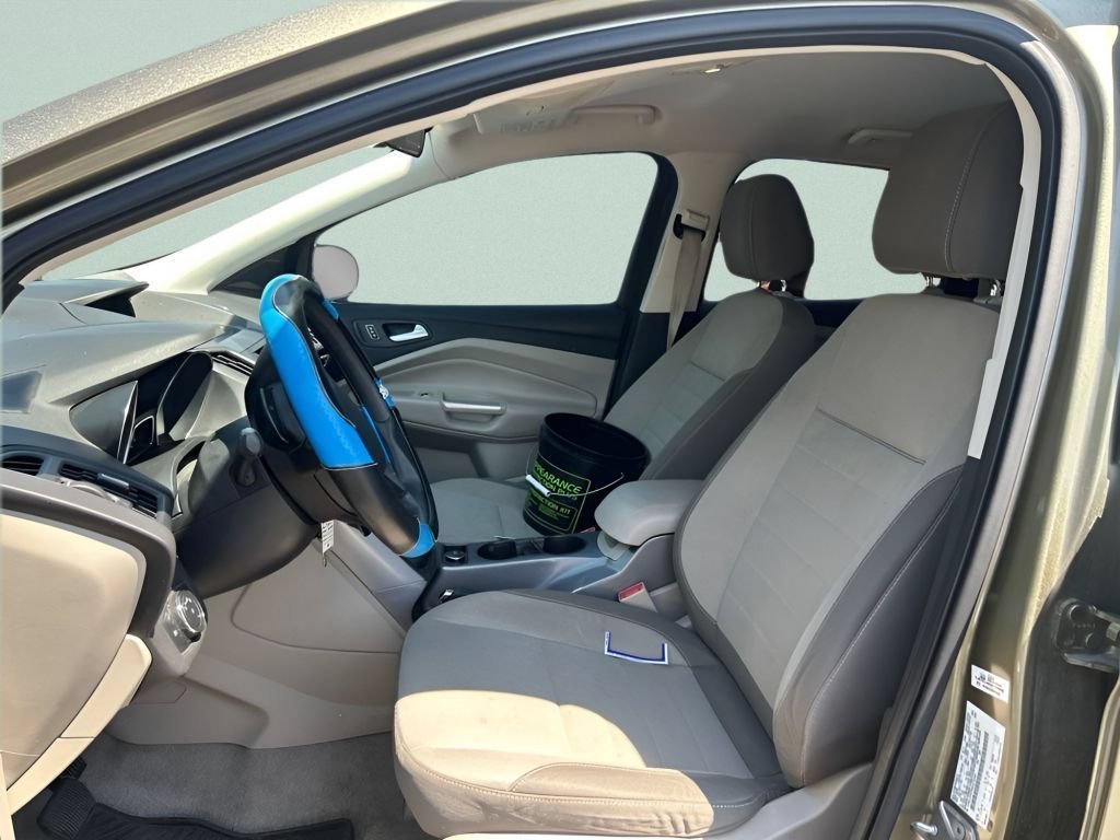 Used 2013 Ginger Ale Metallic Ford SE image 18