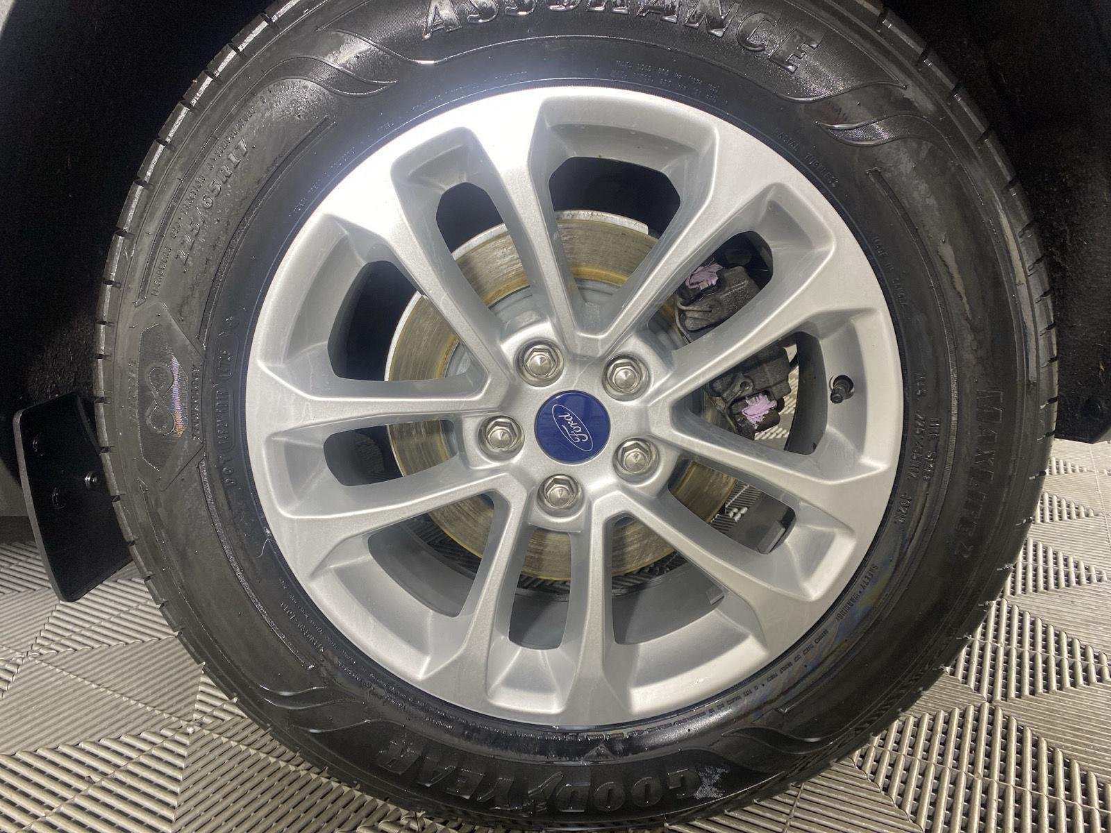 Used 2022 Carbonized Gray Ford SE image 12