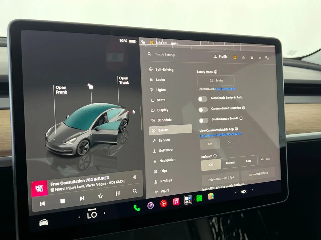 Used 2023  Tesla Base image 32