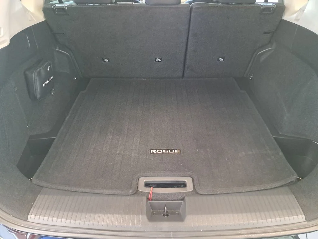 Used 2025 Black Nissan SV image 32
