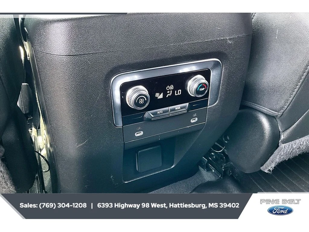 Used 2023 White Frost Tricoat GMC SLT image 25