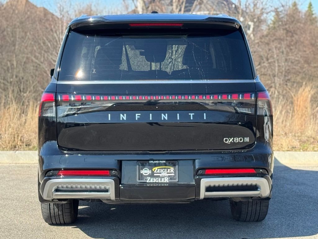 Certified Used 2026 Black Obsidian INFINITI LUXE image 5