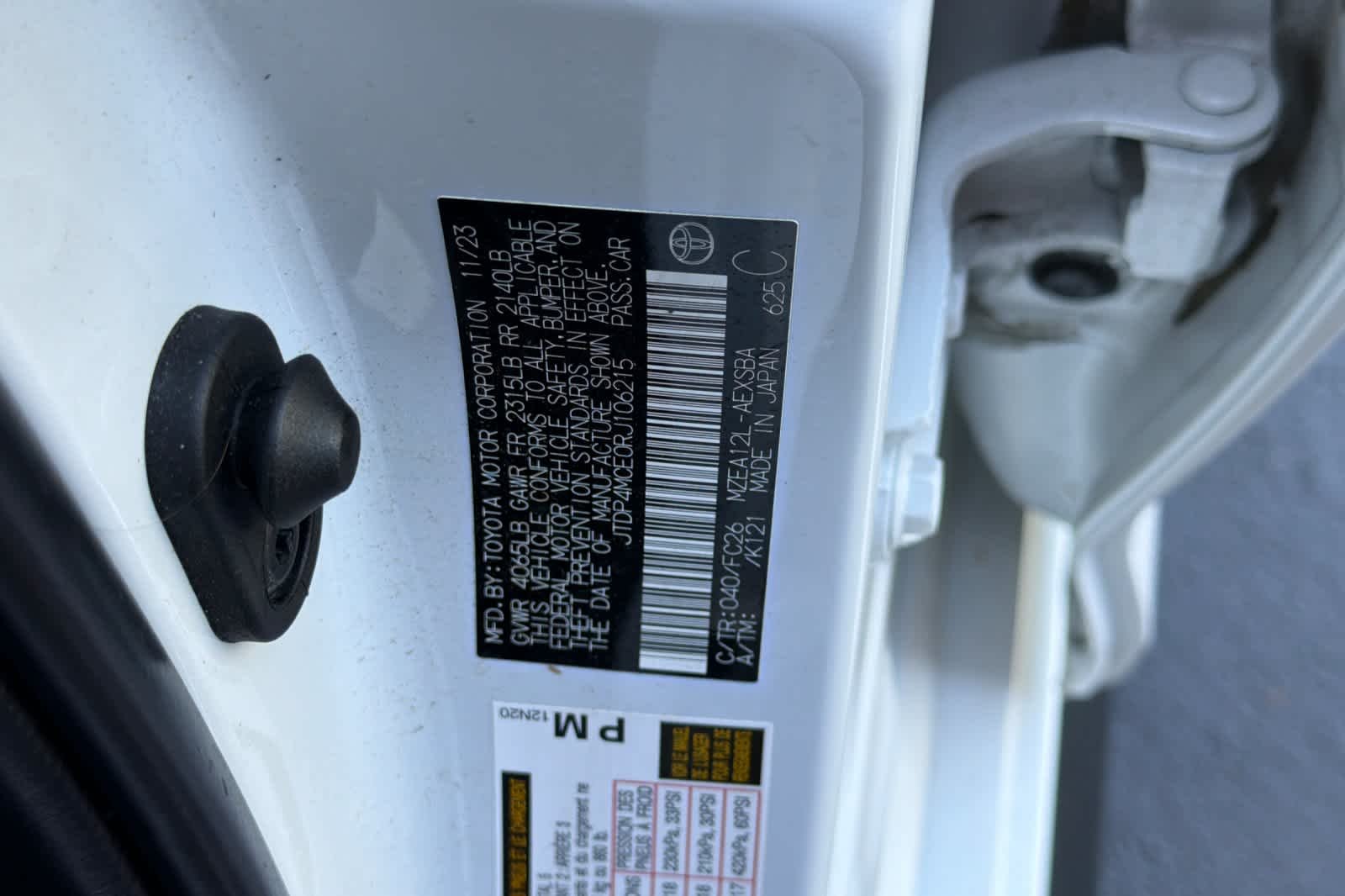 Used 2024 Ice Cap Toyota SE image 32