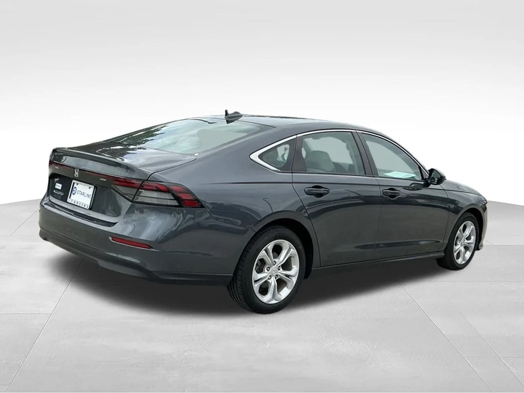 Used 2024  Honda LX image 11
