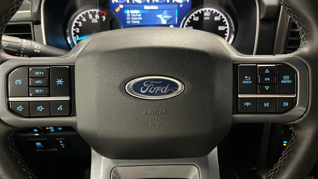 Used 2023 Atlas Blue Metallic Ford XLT image 15