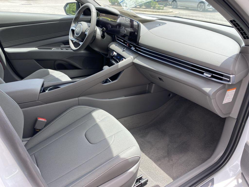 New 2026 Serenity White Pearl Hyundai SEL Sport image 33