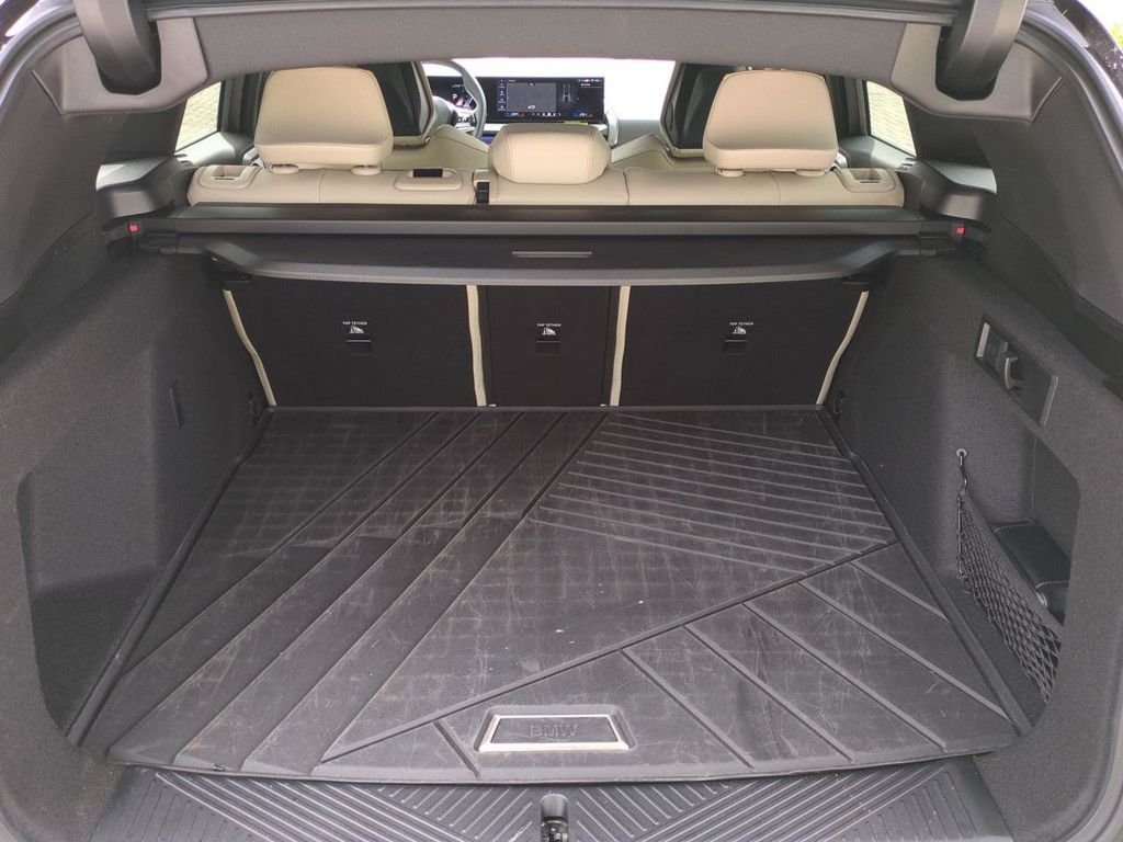 2026 BMW X3 30 - Photo 13