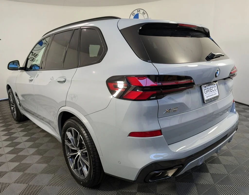 New 2026 Brooklyn Grey Metallic BMW xDrive40i image 8