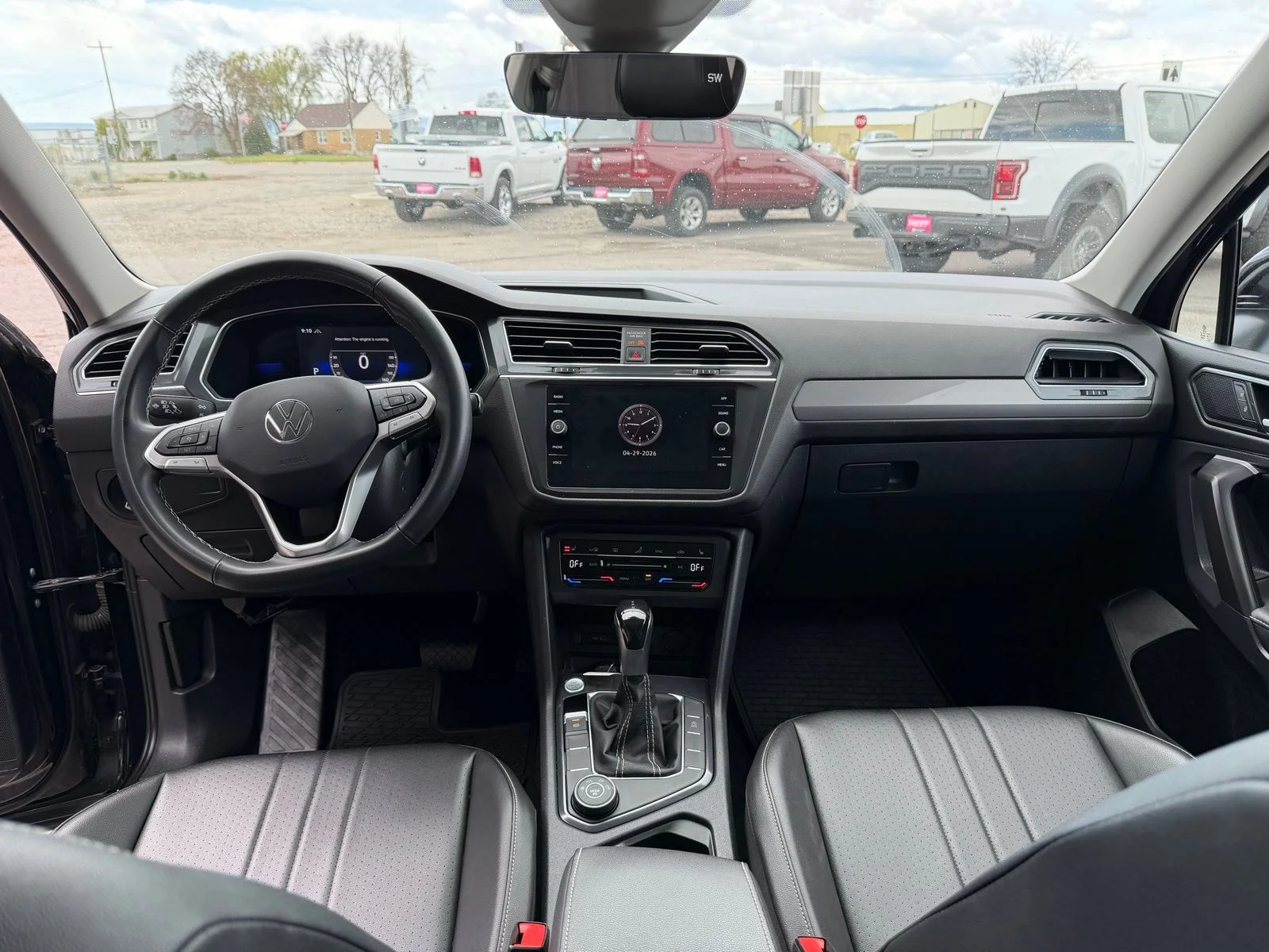 Used 2022  Volkswagen 2.0T SE image 26