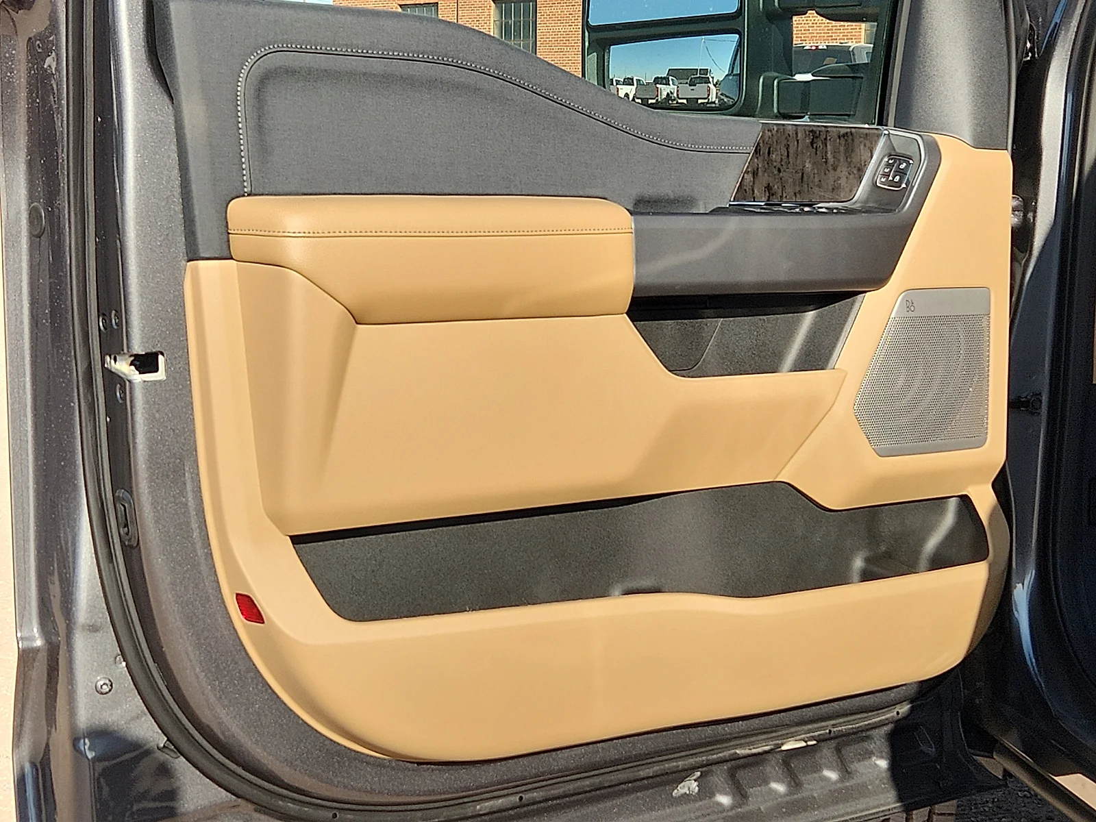 New 2026 Carbonized Gray Metallic Ford Lariat image 14