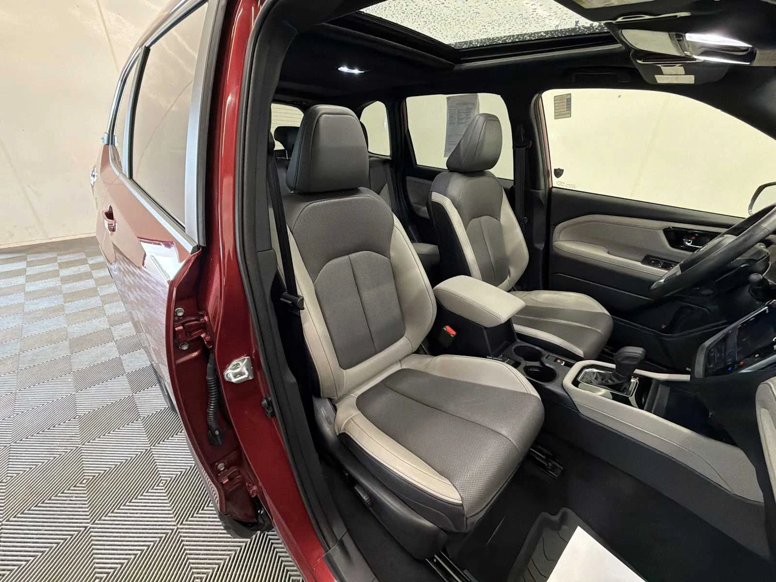 Used 2025 Crimson Red Pearl Subaru Limited image 26