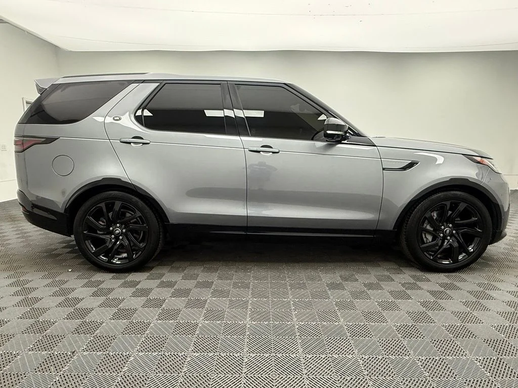 Used 2023  Land Rover S R-Dynamic image 7