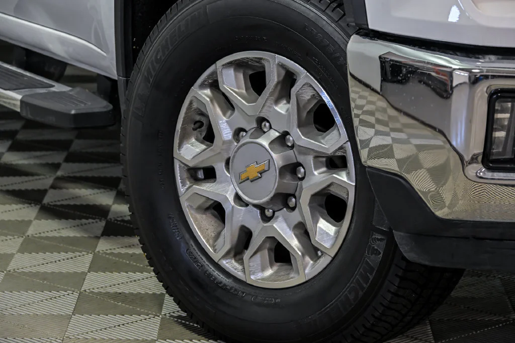 2024 Chevrolet Silverado 3500HD LT - Photo 3