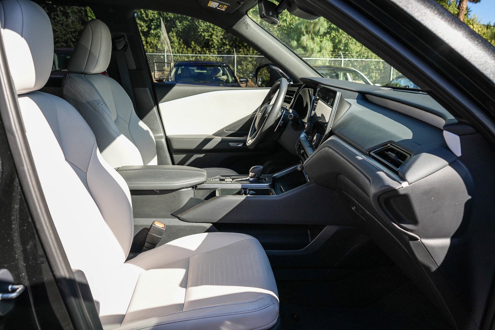 2025 Lexus TX Base - Photo 13