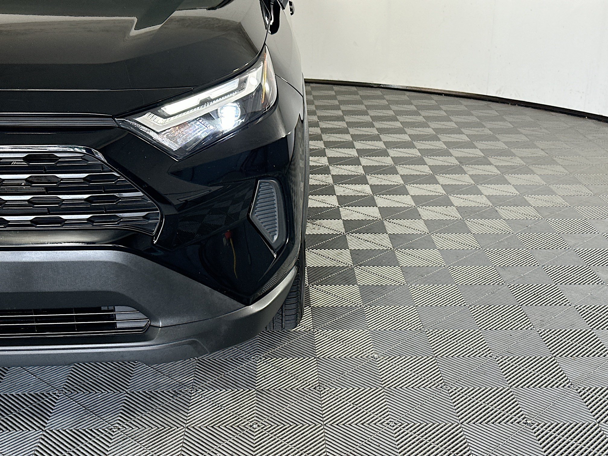 Used 2024 Midnight Black Metallic Toyota Hybrid XLE image 9