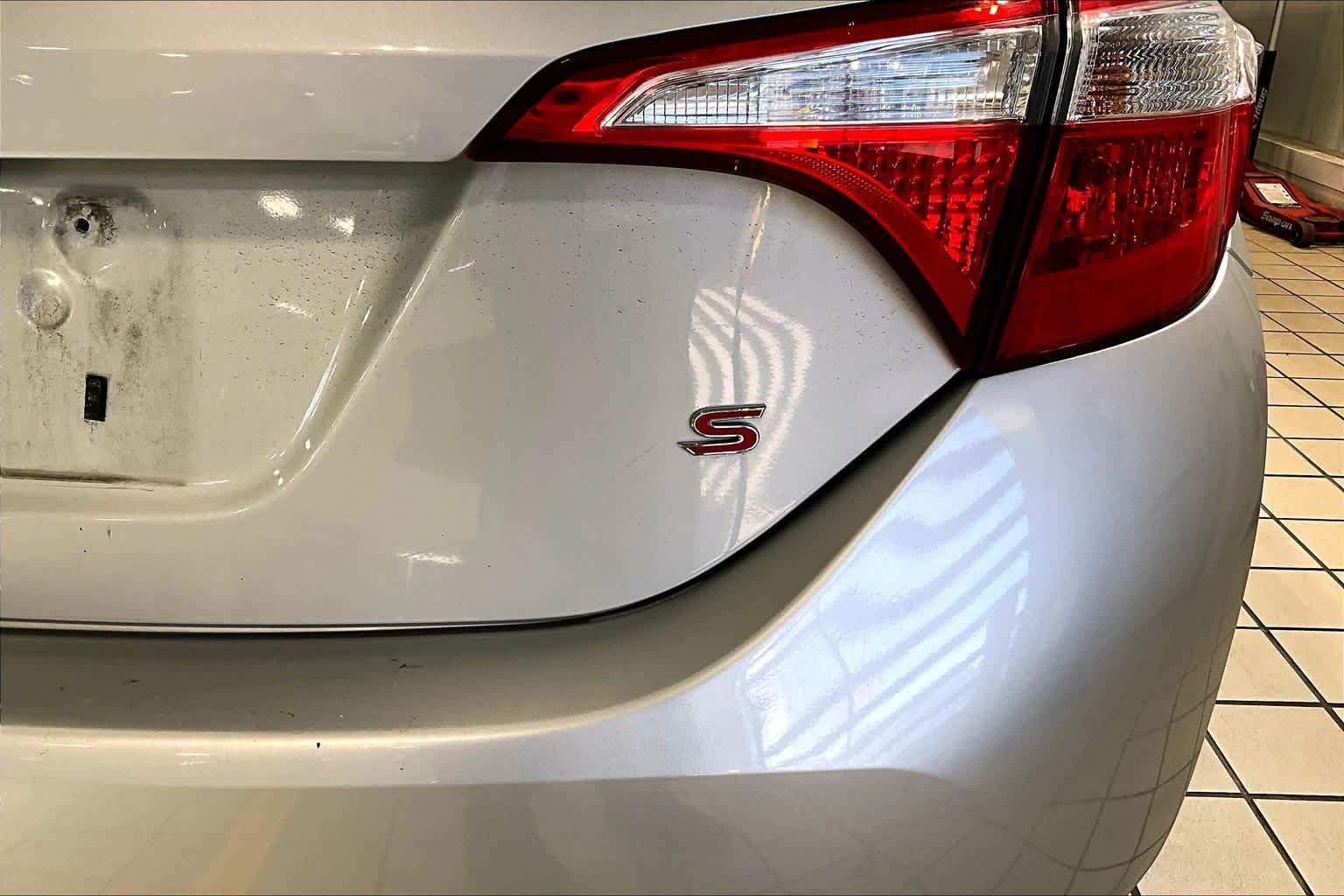 Used 2015 Classic Silver Metallic Toyota S Plus image 10