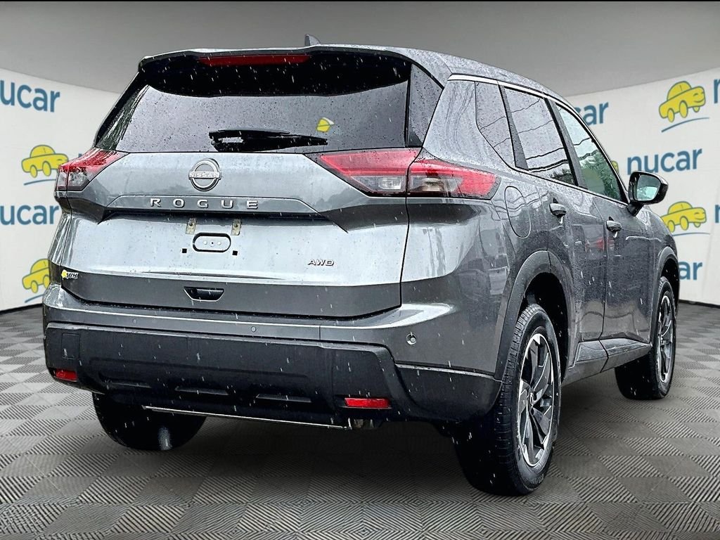 Used 2025 Gray Nissan SV image 6